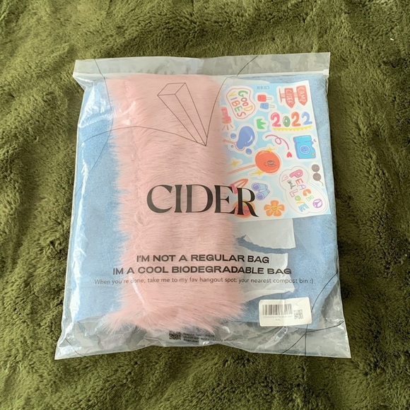 Host Pick ππ Faux Fur Wide Leg High Rise Jeans - Picture 3 of 10